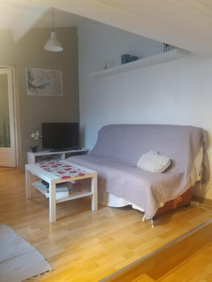 Ferienwohnung Gite T2 Avec Grande Piscine Villeneuve-la-Comptal Exterior foto